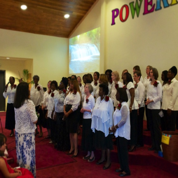 Women of Baltimore Christian Faith Center
Honor Pastor Marcia Santos in Song